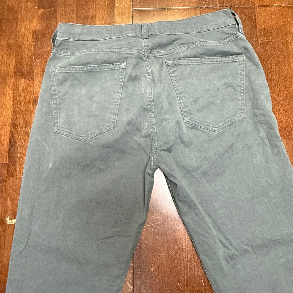 Flint and Tinder Tapered Fit Pants Chinos Gray Mens Size 30X29 (tag says 30x32)‎